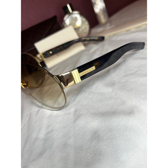 GUCCI Aviator Shield Sunglasses - Picture 4 of 8